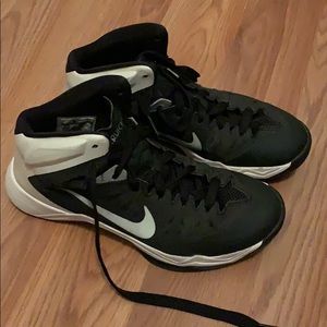 Nike black and white basketball shoes